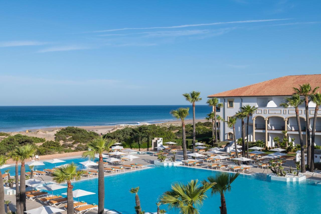ホテル イベロスター セレクション アンダルシア プラヤ チクラナ・デ・ラ・フロンテーラ エクステリア 写真 The resort's main pool
