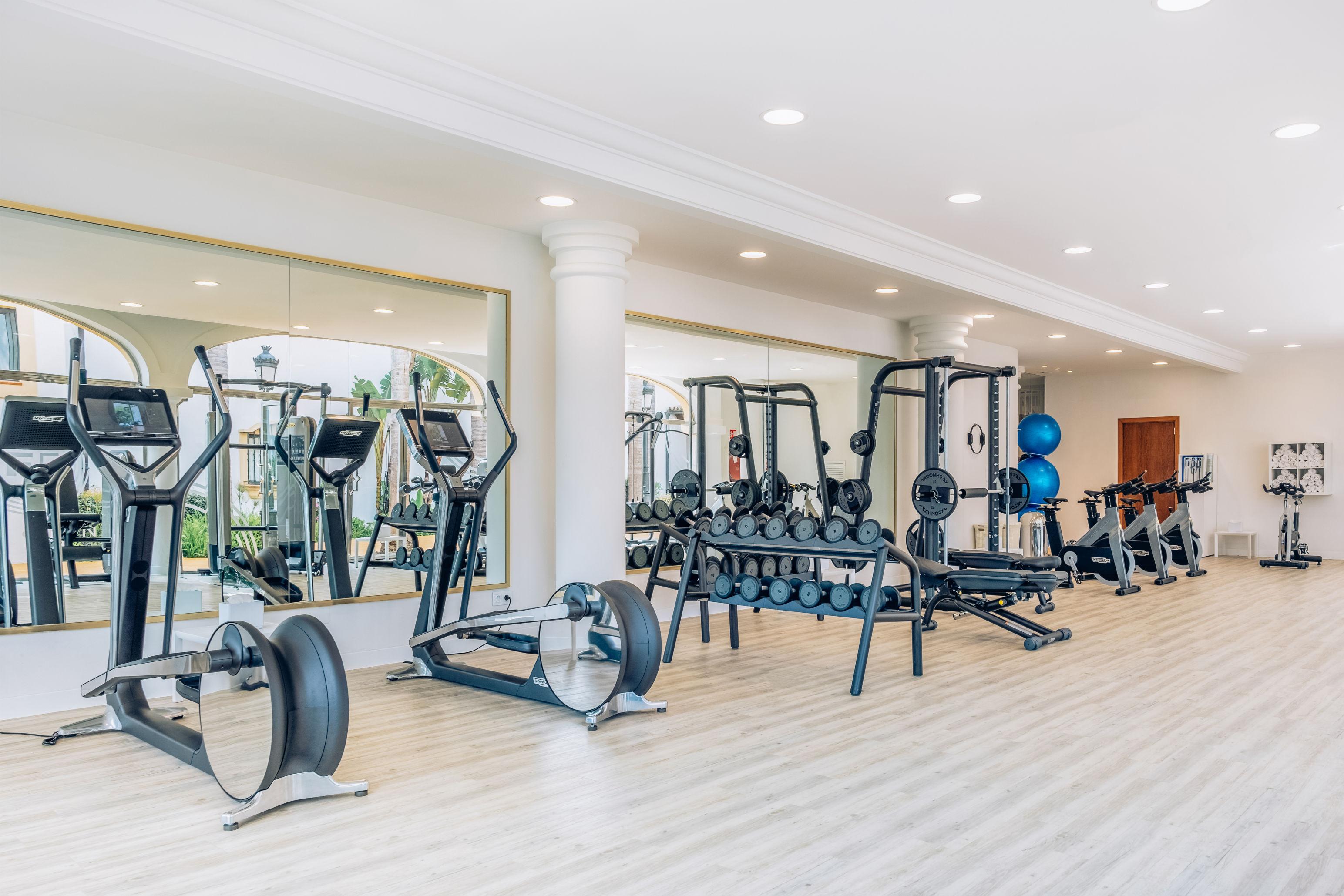 ホテル イベロスター セレクション アンダルシア プラヤ チクラナ・デ・ラ・フロンテーラ エクステリア 写真 The gym at the hotel