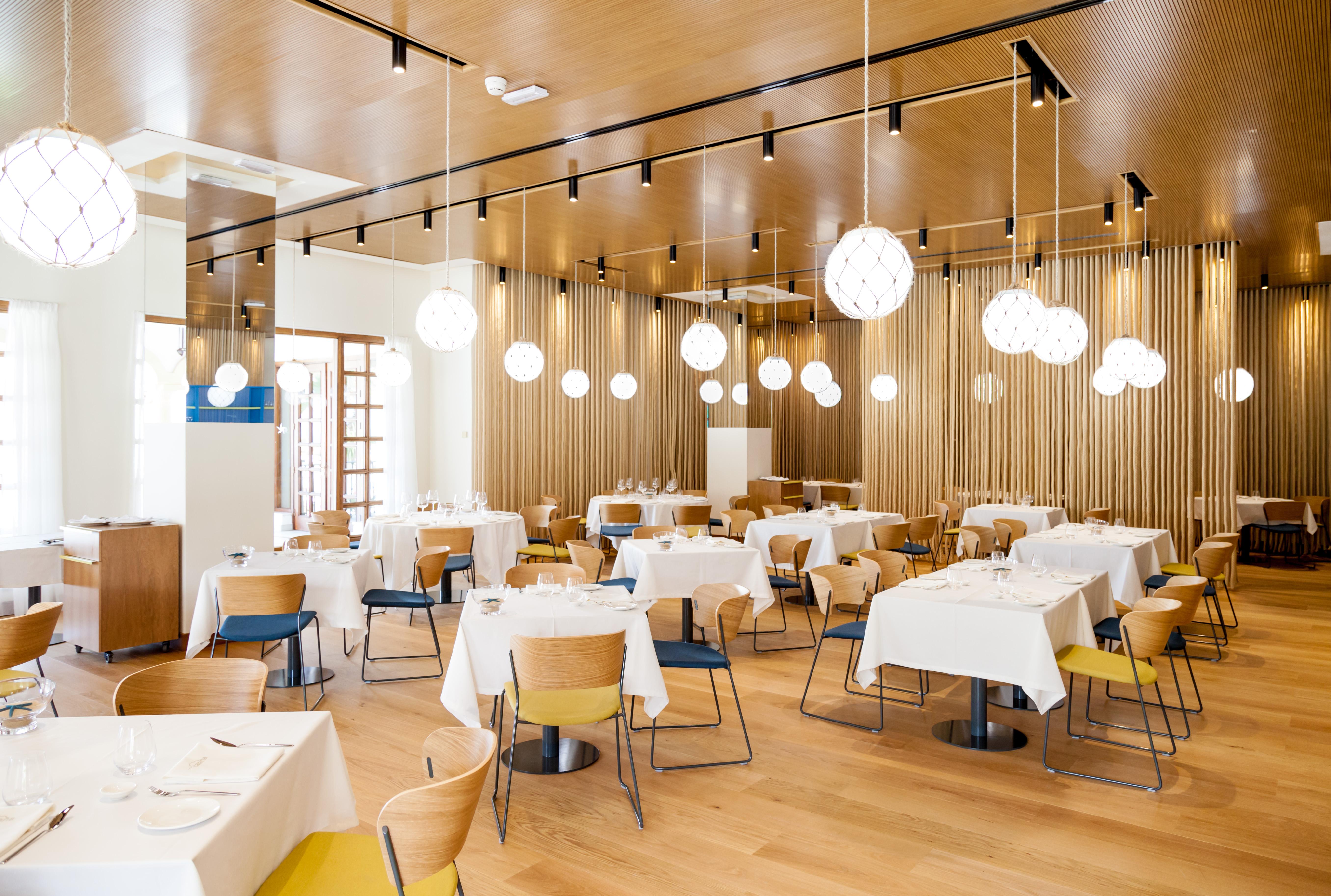 ホテル イベロスター セレクション アンダルシア プラヤ チクラナ・デ・ラ・フロンテーラ エクステリア 写真 Restaurant AOC