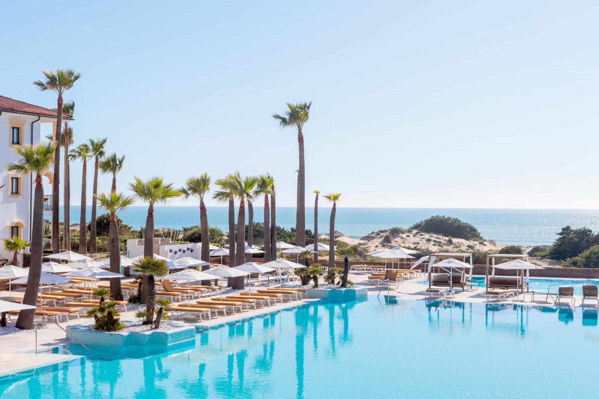 ホテル イベロスター セレクション アンダルシア プラヤ チクラナ・デ・ラ・フロンテーラ エクステリア 写真 The resort's main pool