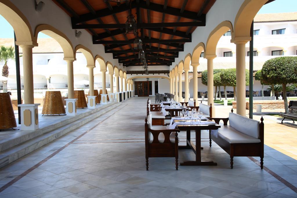 ホテル イベロスター セレクション アンダルシア プラヤ チクラナ・デ・ラ・フロンテーラ エクステリア 写真 The restaurant at the hotel
